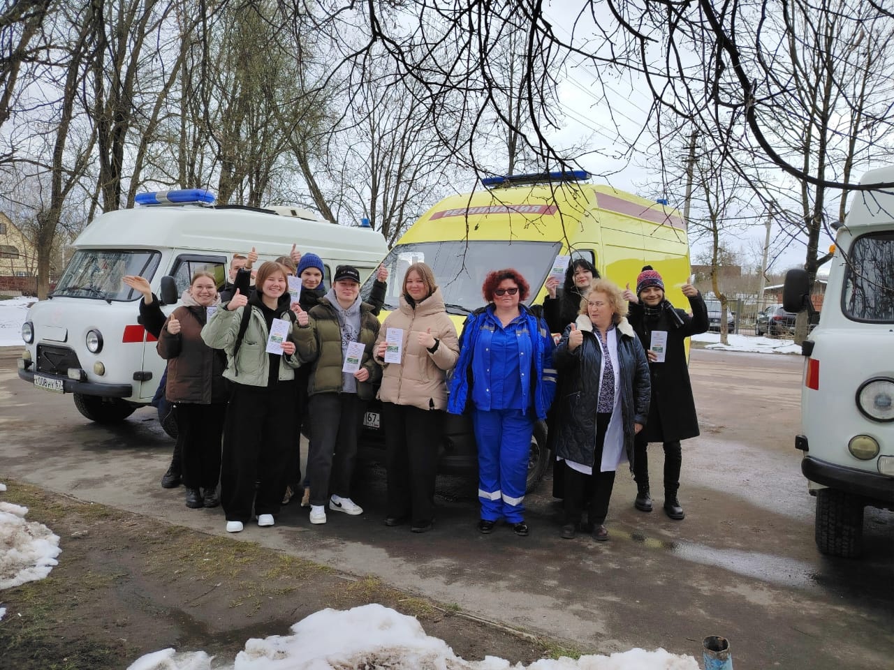 Учащиеся 10 класса в рамках Всероссийской акции &amp;quot;Неделя без турникетов&amp;quot; посетили стационар ЦРБ..